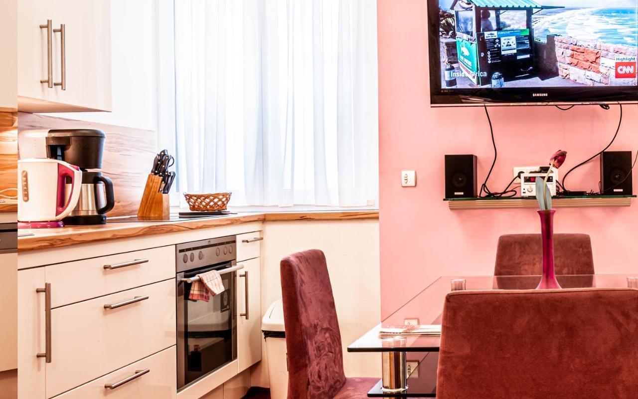 - Cav Apartahotel
