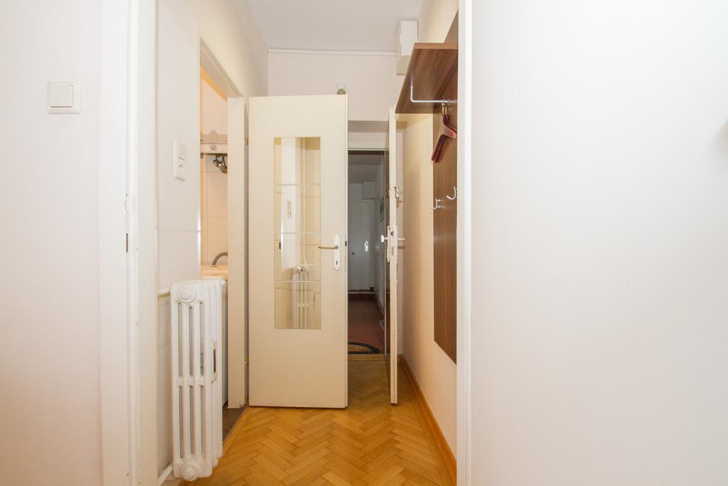 - Cav Viena
