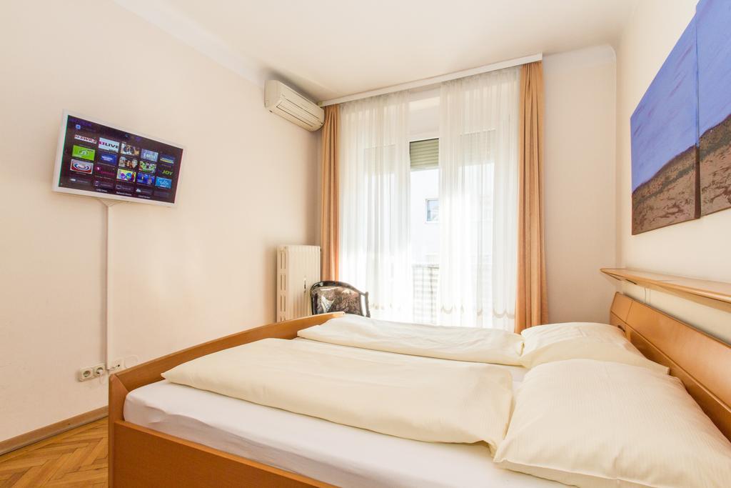 - Cav Aparthotel Wien