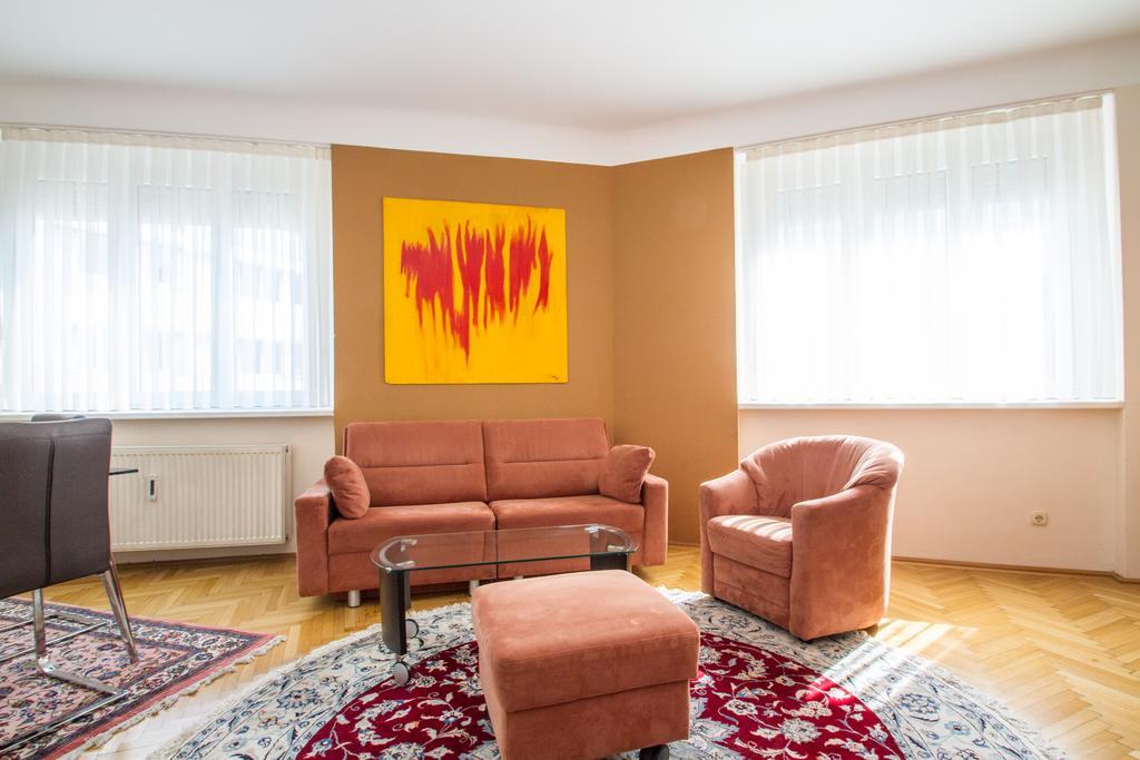 Apartahotel - Cav Viena